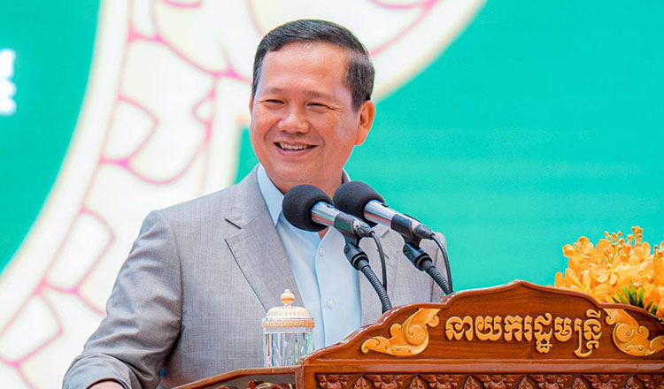 PM exhorts journos to promote Cambodia to attract investors